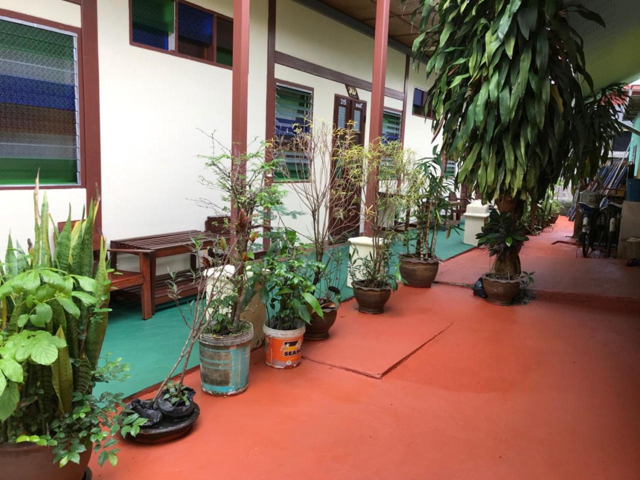Golden Triangle Palace Chiang Rai Extérieur photo